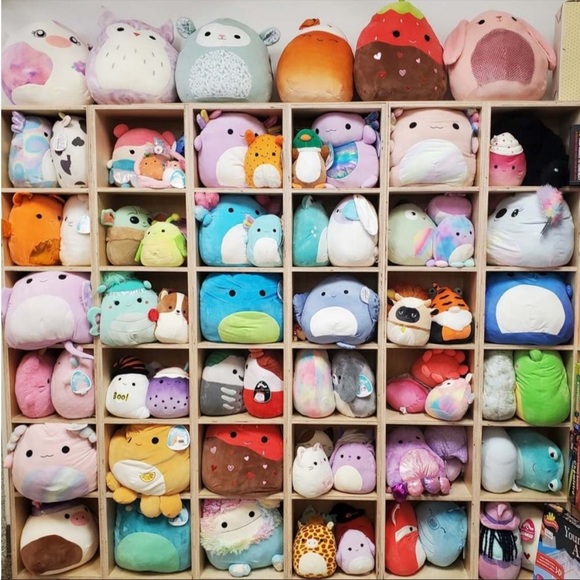 ✨HOST PICK✨ New Rare Squishmallow Box - Medium Mystery Box of Squishmallow(18”+) - Picture 4 of 11